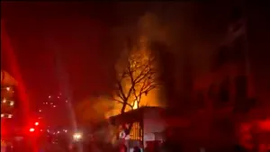 Cel puţin 38 de morţi şi peste 40 de răniţi după un incendiu izbucnit la o clădire în centrul oraşului Johannesburg