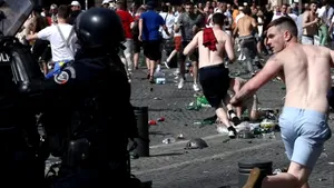 Vladimir Putin, surprins de amploarea evenimentelor create de fanii ruşi în Franţa, la Euro 2016 - VIDEO