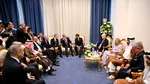 Momente vesele cu Trump la Sharm el-Sheik / Meloni – singura femeie între 30 de bărbați / Lista neagră a lui Trump