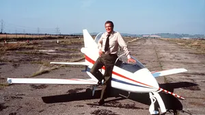 Avionul prezidenţial al lui Nicolae Ceauşescu şi aeronava lui Ion Iliescu vor fi vândute la licitaţie. Recorduri internaţionale de preţ