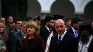 Preşedintele Băsescu a participat la sfinţirea bisericii de la Cotroceni