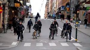 Dezastru pentru Suedia: cea mai neagră zi pentru ţara care a refuzat carantina. 76 de oameni au murit şi sute de noi cazuri