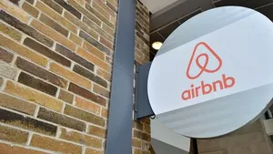 Airbnb cere autorităţilor din Barcelona să reconsidere măsurile împotriva chiriilor pentru turişti