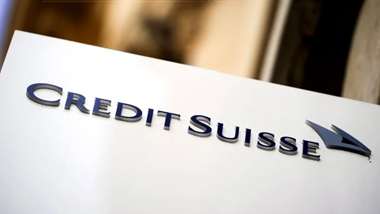 Cele mai mari două bănci din Elveţia, Credit Suisse şi UBS, ar putea desfiinţa 7.000 de posturi
