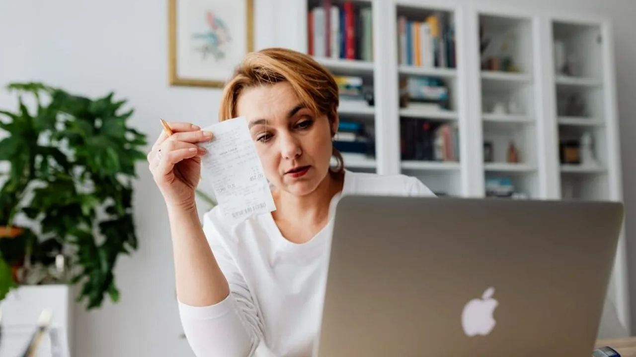 Cum faci față cheltuielilor de ultim moment din luna decembrie (P)