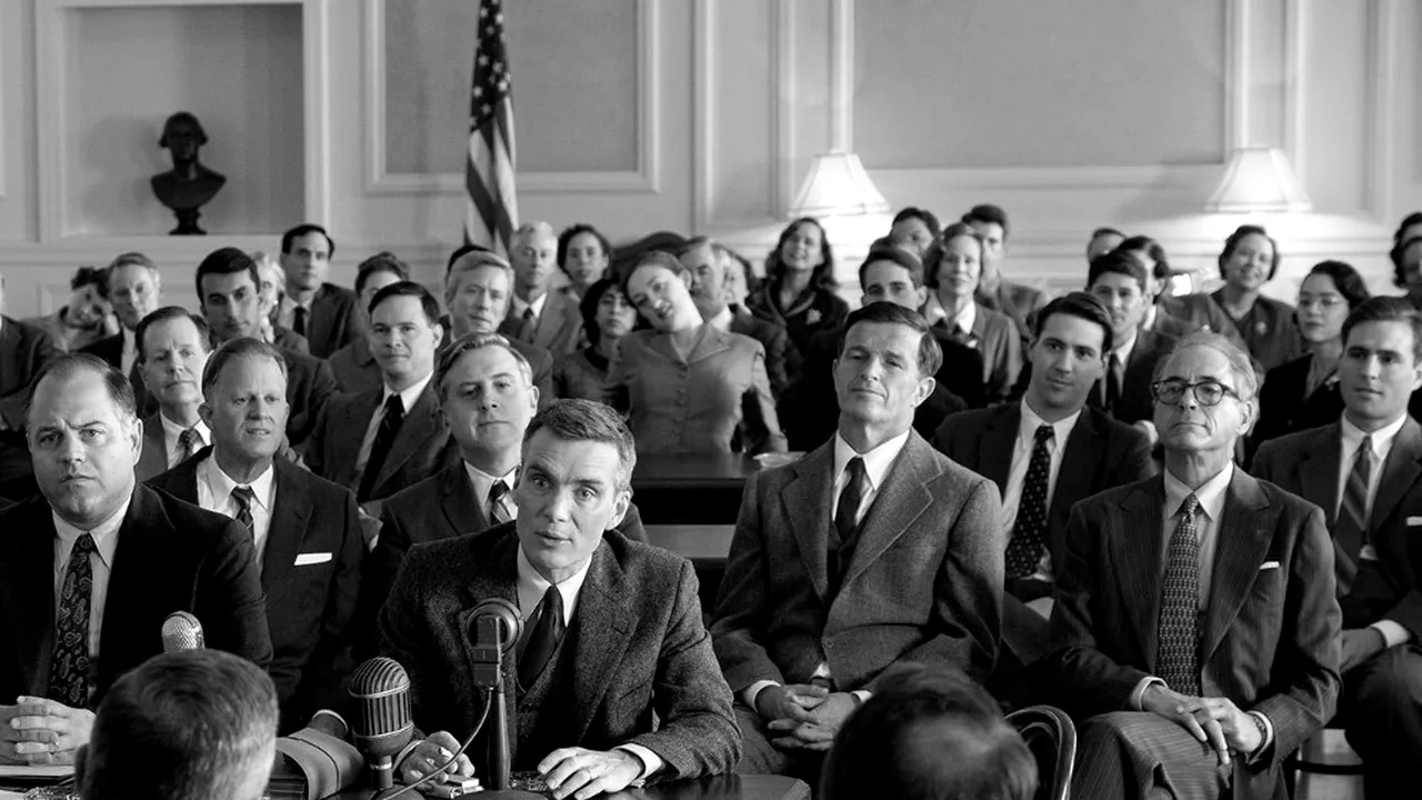 Au apărut noi imagini cu Cillian Murphy, Robert Downey Jr. şi Emily Blunt din filmul Oppenheimer al lui Cristopher Nolan