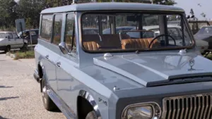 Femei accidentate de o maşină fără şofer