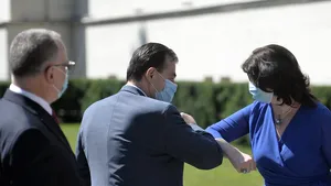 Orban te sfătuieşte ce să NU faci în pandemia de Covid-19: “În alte ţări, oamenii nu se mai pupă”