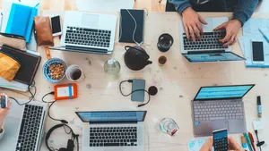 IT. Tendinţele din piaţă şi tehnologiile populare la început de 2022