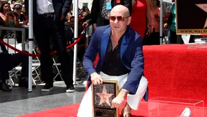 Rapperul Pitbull a primit o stea pe Walk of Fame din Hollywood