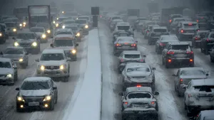 Furtună puternică în America de Nord, mii de persoane au rămas fără curent