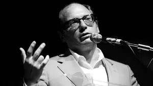 Oscar Hijuelos, primul scriitor de origine cubaneză recompensat cu Pulitzer, a murit la 62 de ani