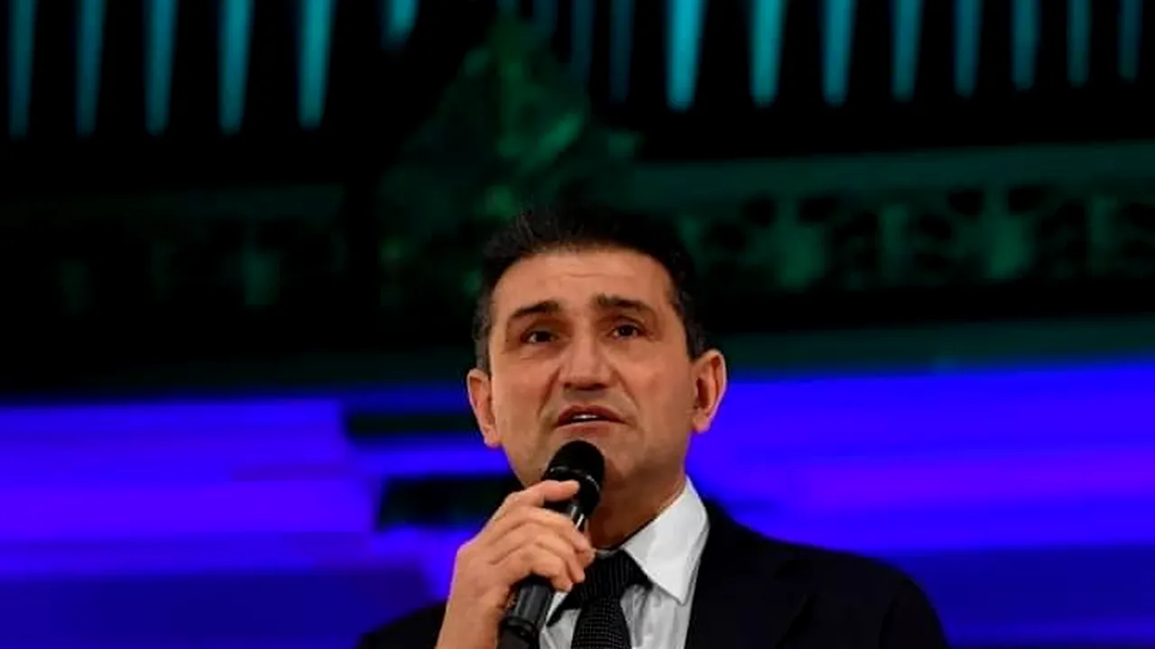 Antrenorul principal al lotului olimpic de canotaj al României este de astăzi cetăţean român