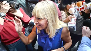 UPDATE Elena Udrea şi Ioana Băsescu, cercetate sub control judiciar pentru campania din 2009/ Fostul ministru al Turismului, fata fostului preşedinte Băsescu şi Dan Andronic au fost audiaţi joi la sediul DNA - VIDEO