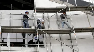 Construcţiile, singurul sector care a mers bine în ianuarie