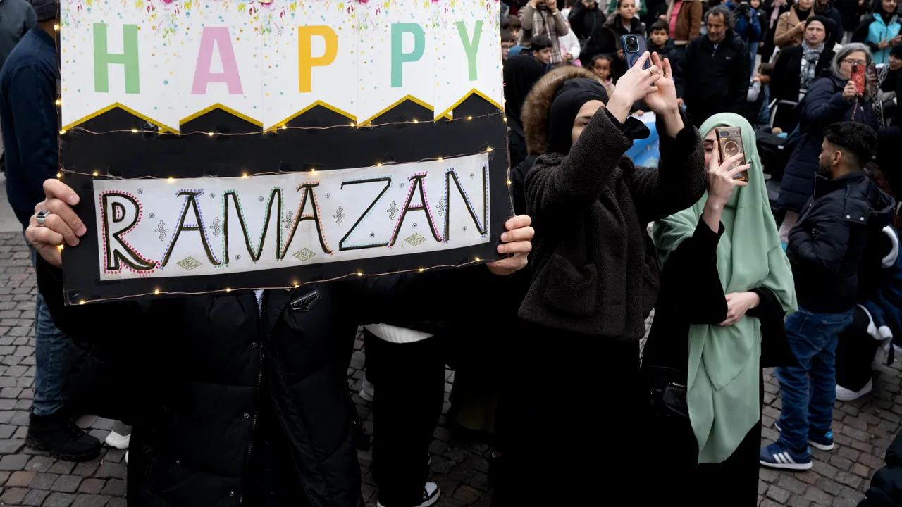 Musulmanii sărbătoresc miercuri prima din cele trei zile de Ramazan Bayram