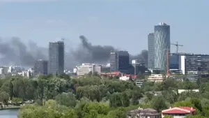 Incendiu în Nordul Bucureştiului. Au fost alertate opt autospeciale de stingere