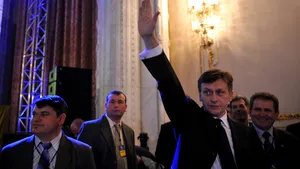 Galerie Foto: Crin Antonescu, ales preşedinte al PNL