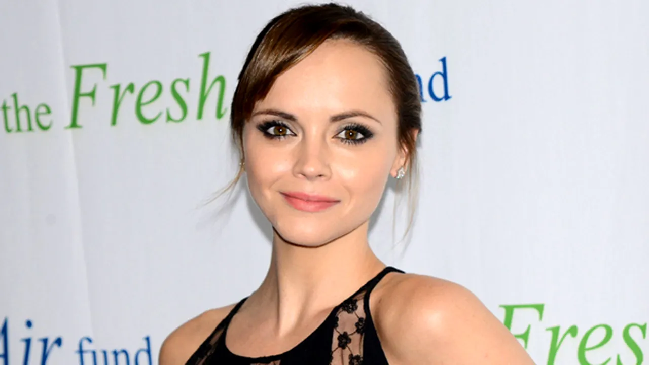 Christina Ricci a devenit mamă pentru prima dată. Actriţa a născut un băieţel