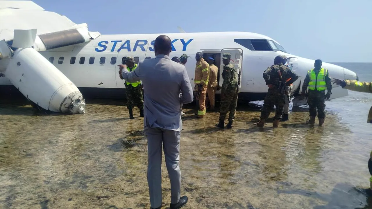 Somalia: Un pilot a reușit să salveze toți pasagerii unui avion cu o aterizare de urgență pe malul mării