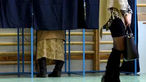 ALEGERI PREZIDENŢIALE: Numărul cabinelor de vot ar putea fi suplimentat la turul II