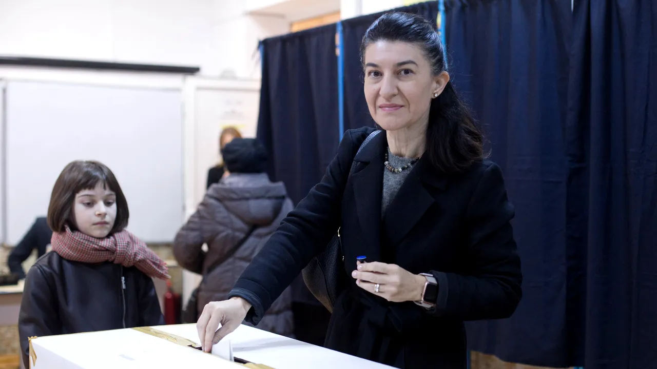 Violeta Alexandru explică întârzierile la recalcularea pensiilor: Strategie deliberată a PSD