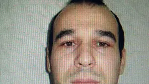 Poliţia Cluj a publicat poza bărbatului suspect de COVID -19, care a fugit din spital