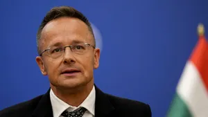 Fostul ministru de Externe al Ungariei, anchetat pentru călătorii scumpe cu avioane private. Guvernul reclamă cheltuieli suplimentare de milioane de euro