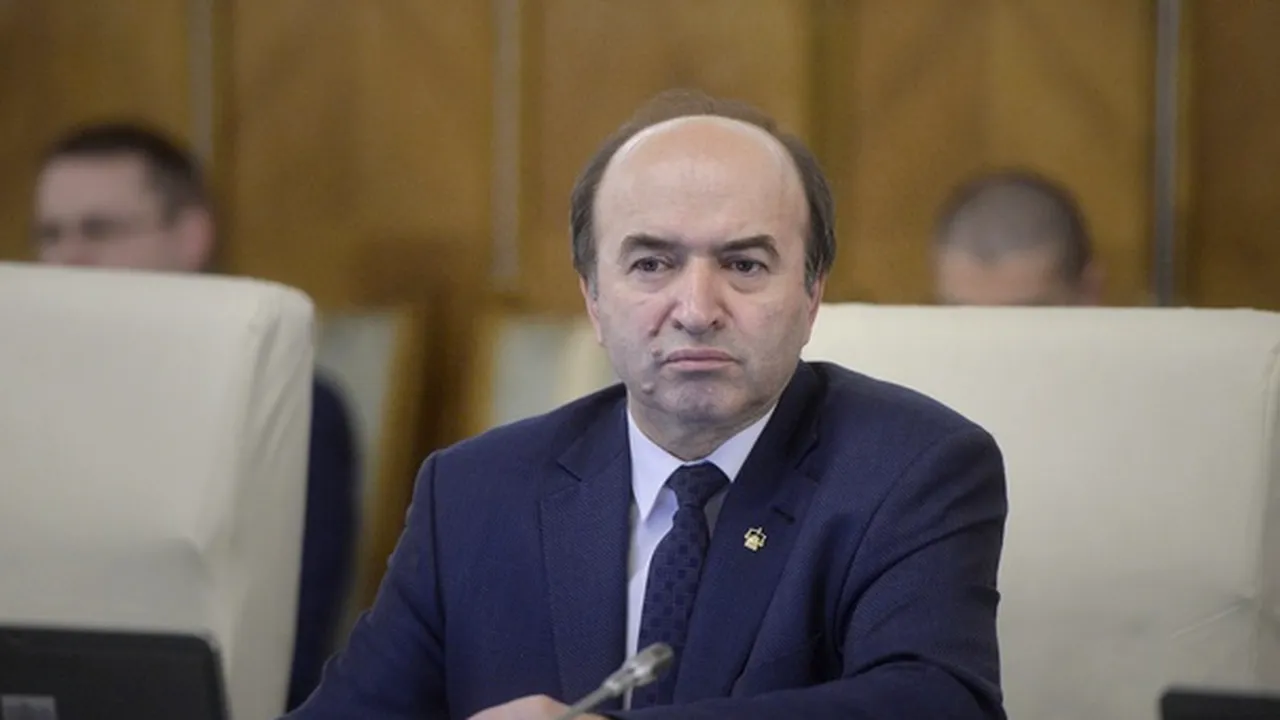 Ministrul Justiţiei a trimis spre avizare la CSM un proiect de Ordonanţă de Urgenţă privind mandatele şefilor Inspecţiei Judiciare, ale căror mandate se încheie pe 1 septembrie