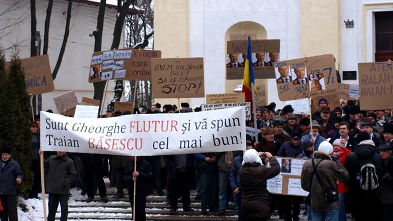 PROTESTELE DIN ŢARĂ: Protestatarii suceveni vor să schimbe puterea pentru ca tinerii să aibă 