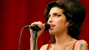 Amy Winehouse suferă de emfizem pulmonar