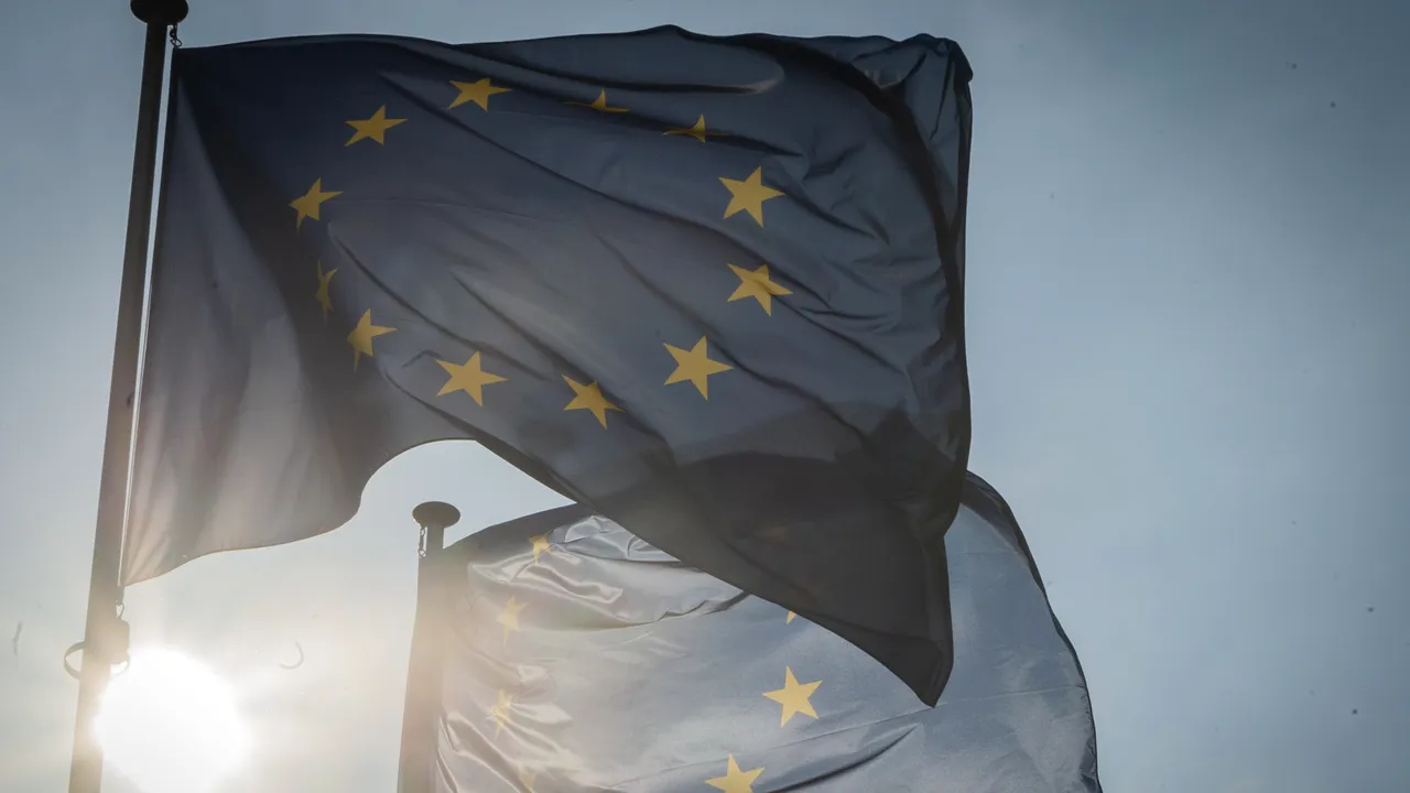 77 % dintre europeni sprijină o politică de apărare şi de securitate comună la nivelul ţărilor UE
