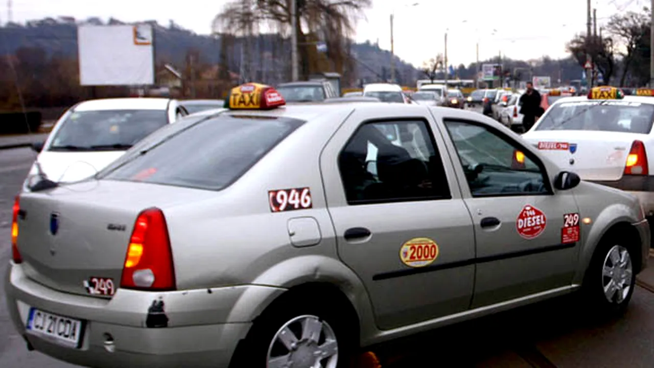 Taximetriştii din Cluj nu au voie să mănânce seminţe la volan