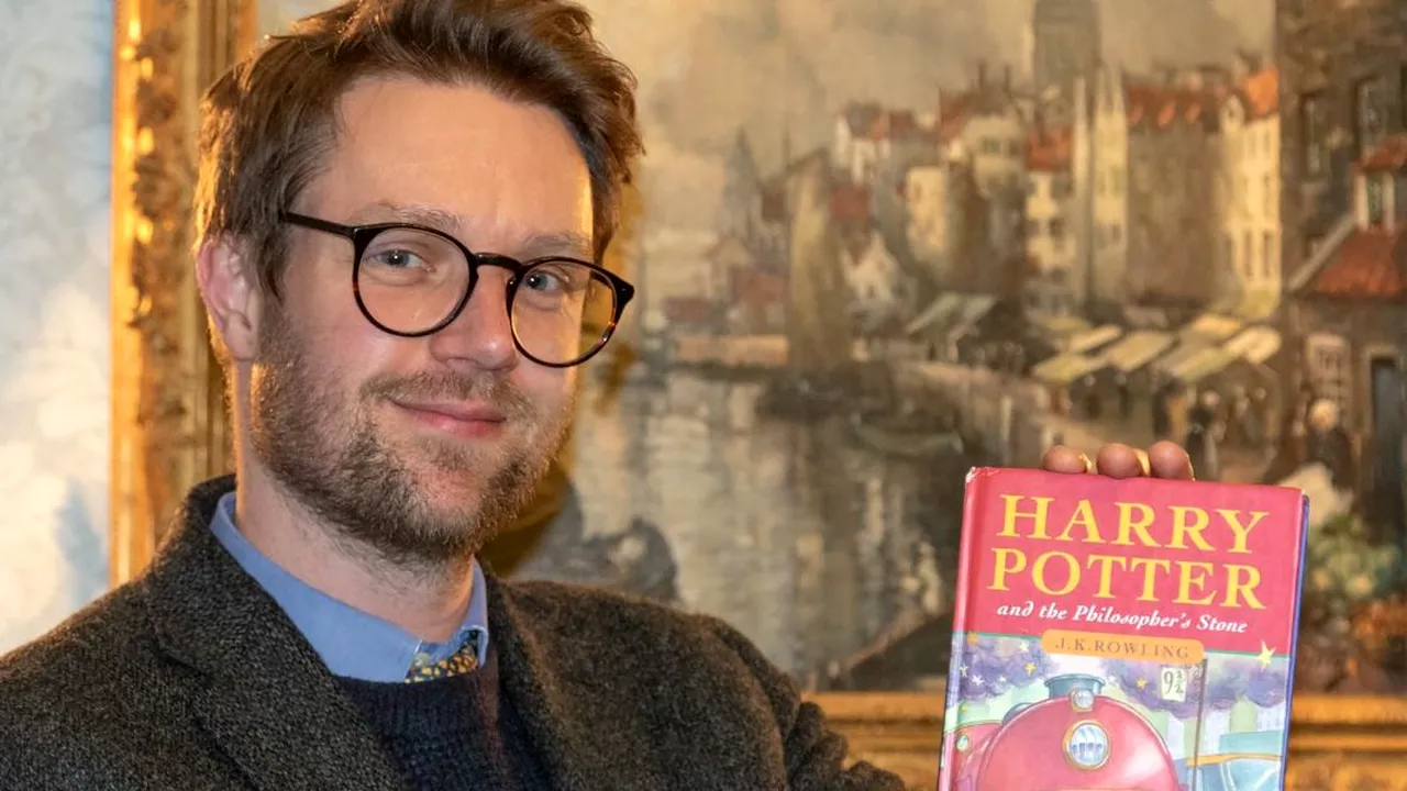 O copie rară a primei cărţi din seria „Harry Potter”, scoasă la vânzare