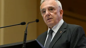 Atribuţiile în noul board al BNR. Isărescu păstrează intervenţiile pe curs şi pe dobânzi