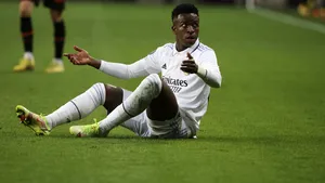Vinicius Jr cere UEFA să-i pedepsească pe fanii lui Atletico pentru presupusul abuz rasist. Pe reţele de socializare circulă videoclipuri în care fanii îl numesc pe jucător: 