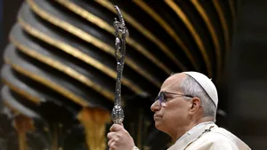 Papa Leon al XIV-lea se întoarce la Roma după finalizarea turneului său din Africa