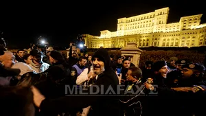 The Guardian: Protestele din România, punctul culminant al presiunilor asupra lui Ponta, cercetat pentru corupţie