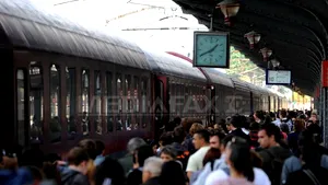 Feroviarii au oprit lucrul, trenurile nu au circulat două ore. 382 de trenuri au fost afectate