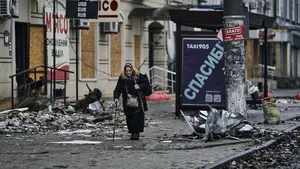 Cel puţin un mort în urma noilor atacuri ruse din estul Ucrainei