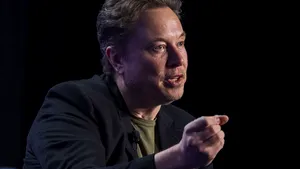 Elon Musk spune că nu e de acord cu tarifele vamale impuse de Biden asupra vehiculelor electrice din China