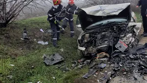 Two Dead, Seven Injured Following Dolj County Crash 