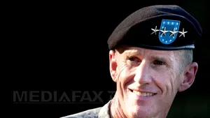 Brad Pitt, în rolul generalului Stanley McChrystal, într-un film despre războiul din Afganistan