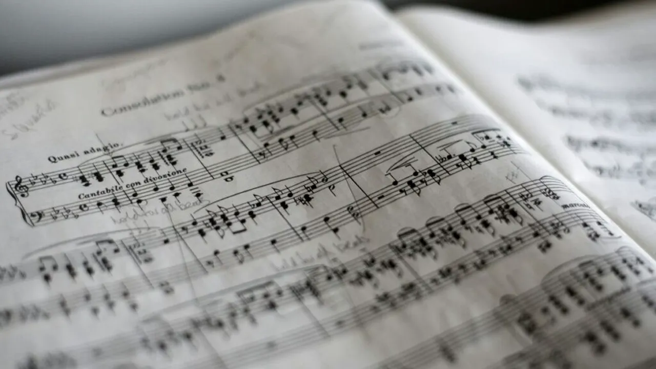 Motivul pentru care îți amintești mai bine melodiile vechi decât pe cele noi
