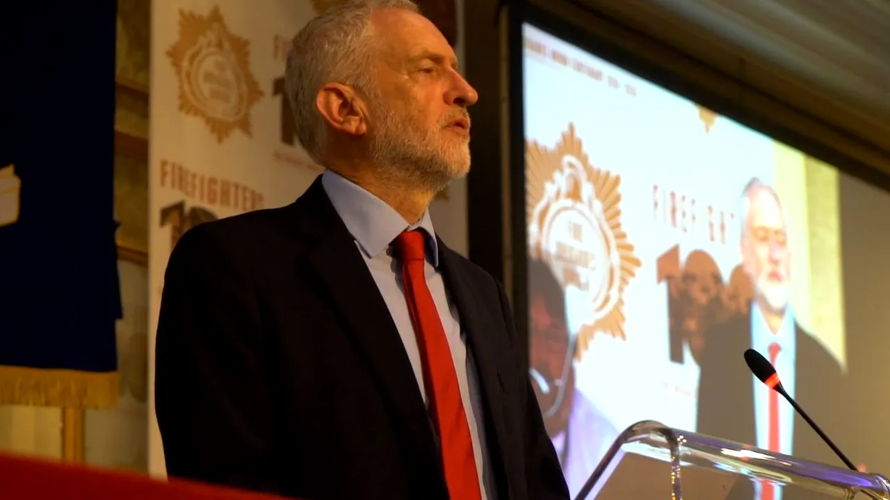 Parlamentarii laburişti îi cer liderului partidului, Jeremy Corbyn, să sprijine un al doilea referendum privind Brexit