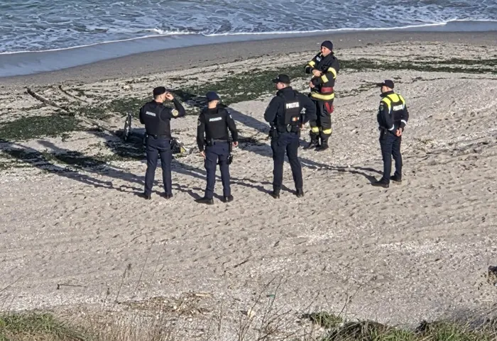 NEWS ALERT Fragment de dronă semnalat în zona plajei Tuzla. Scafandri de luptă EOD, trimiși pentru evaluare pirotehnică