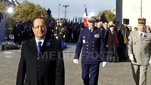 François Hollande, huiduit la Paris cu ocazia unei ceremonii de comemorare a zilei de 11 noiembrie