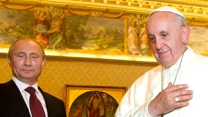 Vladimir Putin s-a întâlnit cu Papa Francisc. Suveranul Pontif l-a îndemnat pe preşedintele rus la un 