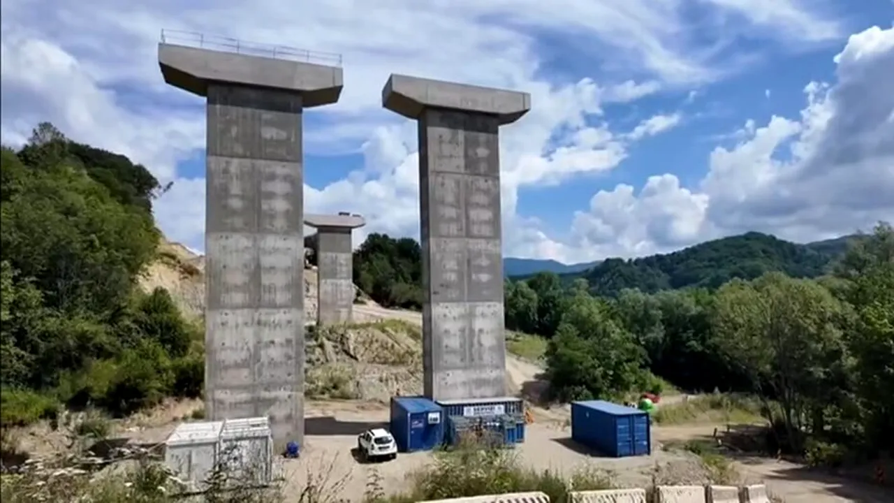 Autostrada Sibiu-Pitești: Ce se construiește acum pe cel mai dificil tronson al A1