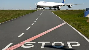 Lufthansa avertizează că va rămâne fără bani în câteva săptămâni